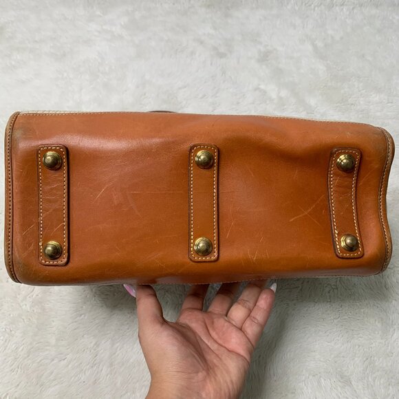 Dooney & Burke Women's Vintage Cream Leather Handbag - Picture 3 of 15